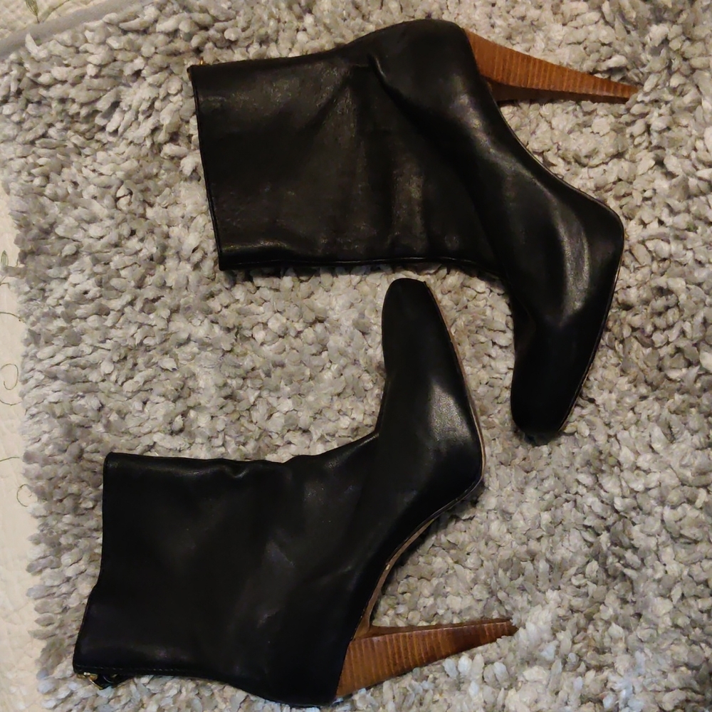 Black leather Calvin Klein ankle boots